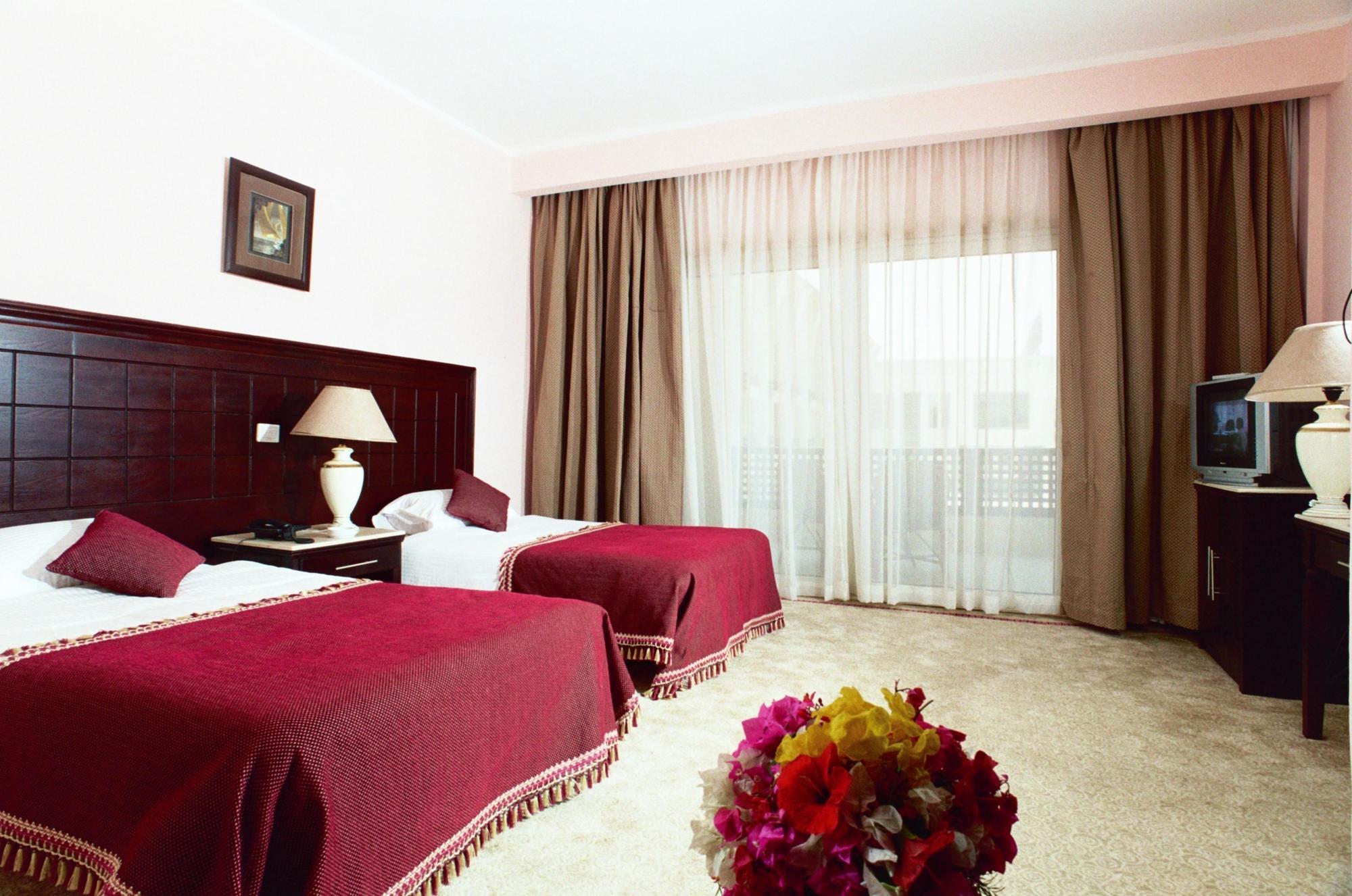 Golden 5 Sapphire Suites Hotel Хургада Екстер'єр фото